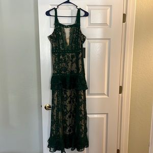 Gorgeous Emerald Green Ballgown by Venus Size 14